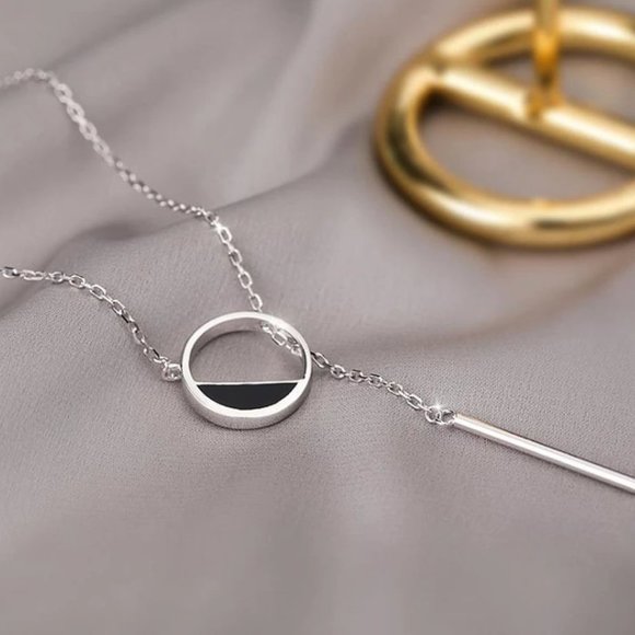 NEW Silver Simple Black Round Necklace - Picture 4 of 4